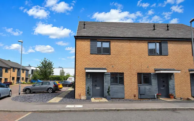 Kensington Close, Northampton, NN2 6NP, photo 1