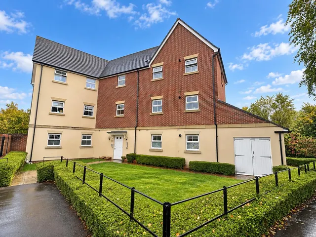 Bullfinch Rise, Bracknell, RG12, photo 1