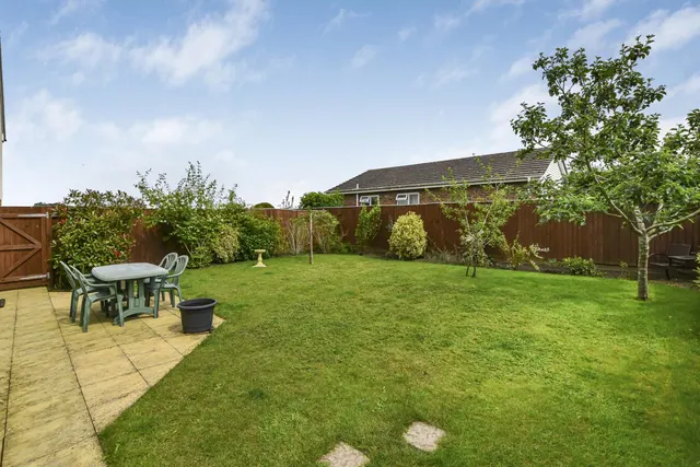 Yew Tree Close, Launton, photo 3