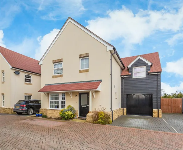 Yew Tree Close, Launton, photo 1