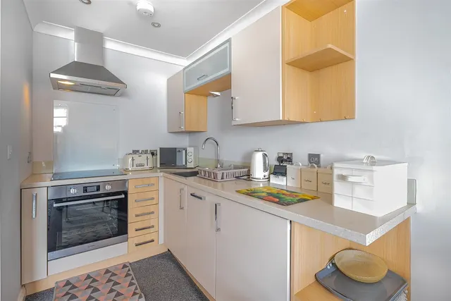 Station Road, Swanage, BH19, photo 3