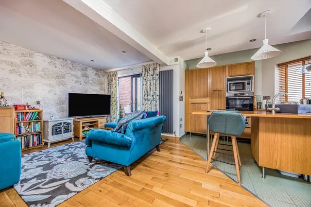 Photo 2 — Onslow Road, Southsea, Hampshire, PO5