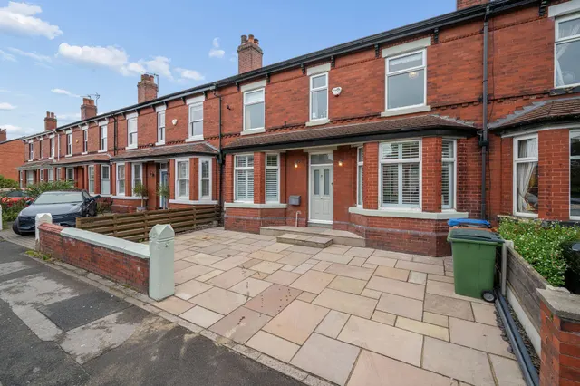 Moorside Road, Stockport, photo 1