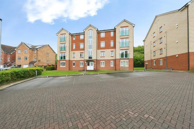 Leatham Avenue, Kimberworth, S61, photo 1