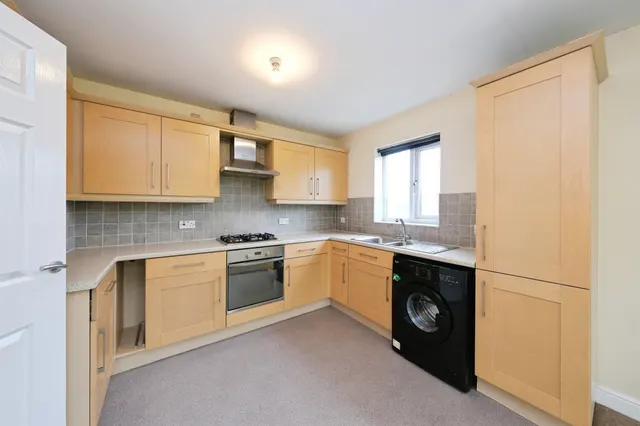 Leatham Avenue, Kimberworth, S61, photo 2