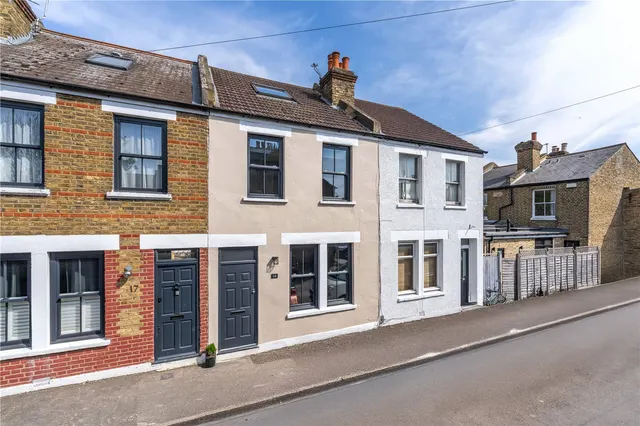 Camac Road, Twickenham, TW2 6NY, photo 1