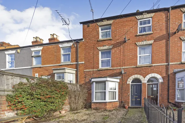 Albion Place, Grantham, photo 1