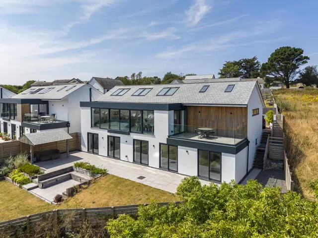 Spinnaker Drive, St Mawes, TR2, photo 1