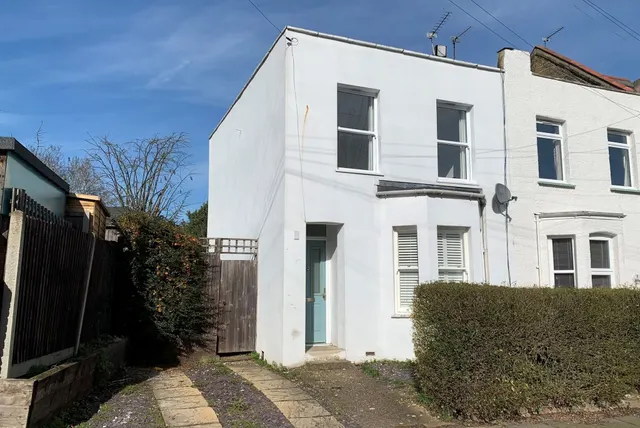 Glenville Avenue, Enfield, photo 1