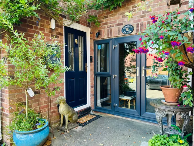 Domville Close, Lymm, photo 2