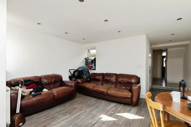 Ferndale Road, London, E7, photo 2