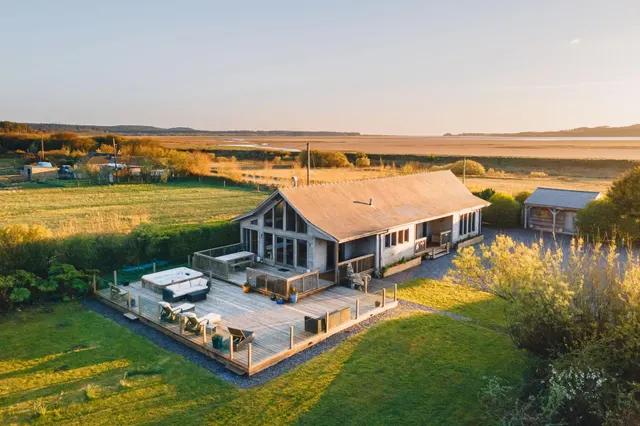 5 bedroom house, Malltraeth, Bodorgan, LL62