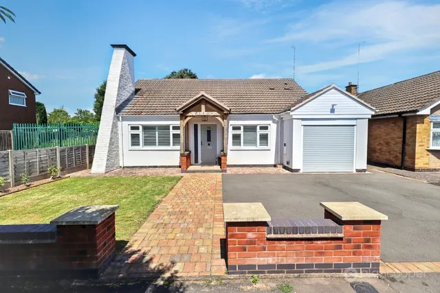 Ambleside Way, St Nicolas Park, CV11, photo 1