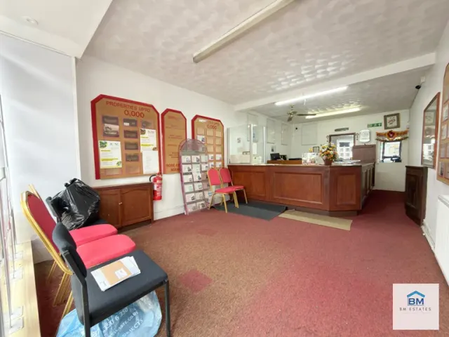 Photo 2 — East Park Road, Leicester, LE5 4QD