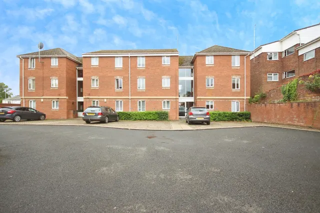 Burbury Court, WARWICK, photo 1