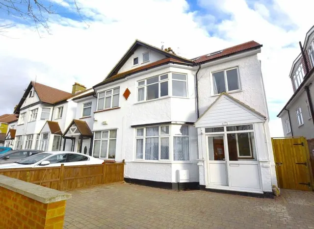 Neeld Crescent, Hendon, NW4, photo 1