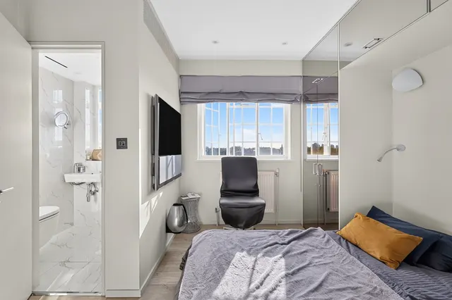 Sloane Avenue, London, SW3, photo 2