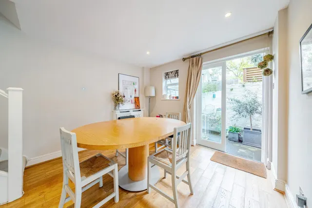 Webbs Road, Battersea, SW11, photo 2
