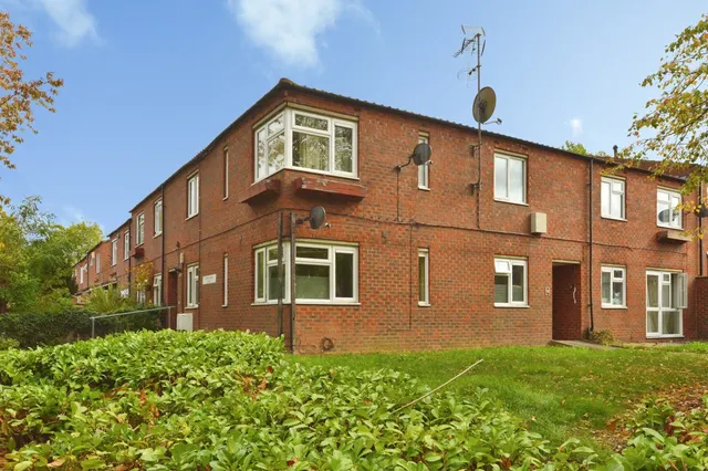 Falcon Avenue, Springfield, MK6, photo 1