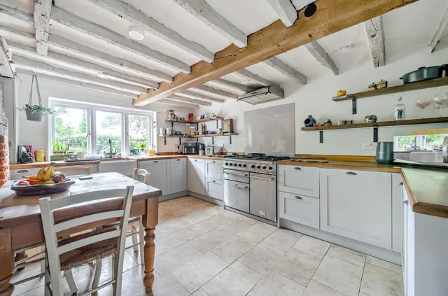 Captivating Grade II Listed Home, Nettlestead Green, photo 2