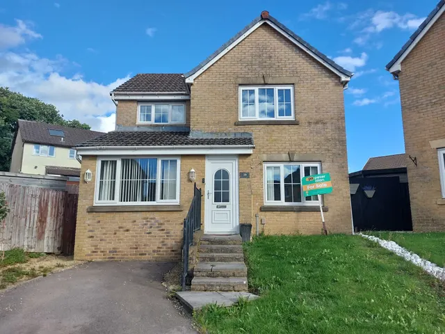 Clos Tyn Y Coed Bridgend, CF32, photo 1