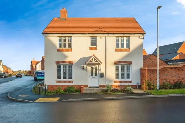 Child Close, Lichfield, photo 1
