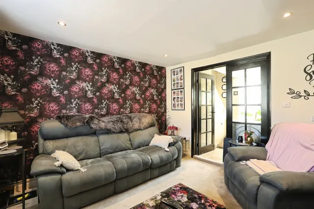 Church Street, Grantham, NG33, photo 2