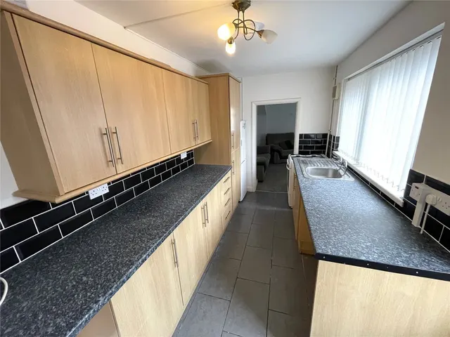 Bryngwyn Road, Llanelli, SA14, photo 2
