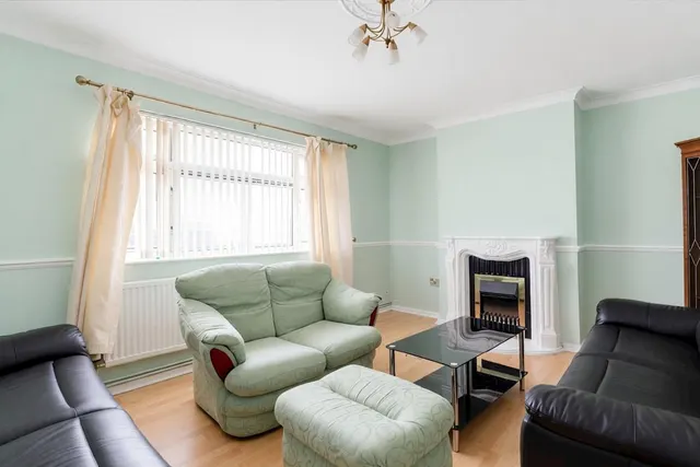 Hatfield Close, photo 1