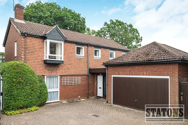 Nash Close, Elstree, Hertfordshire, WD6 3LE, photo 1