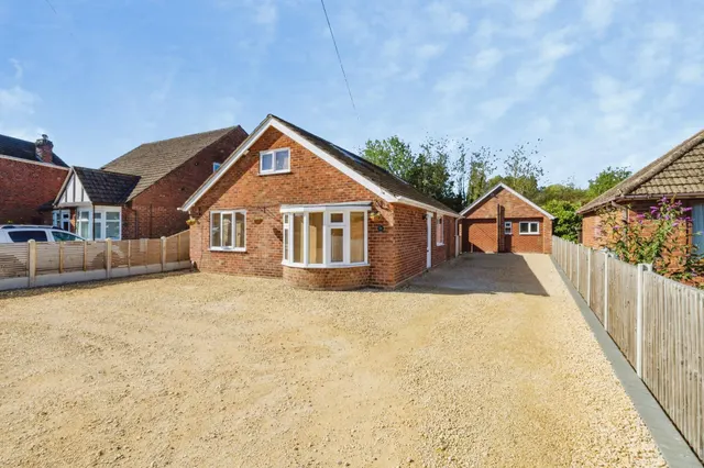 Station Road, North Hykeham, LN6, photo 1