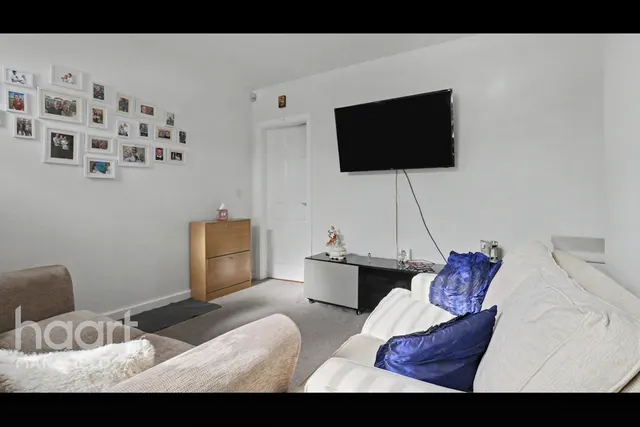 Gladstone Street, Mansfield, NG18, photo 3
