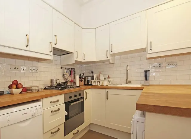 Photo 3 — Aldridge Road Villas, Notting Hill, W11