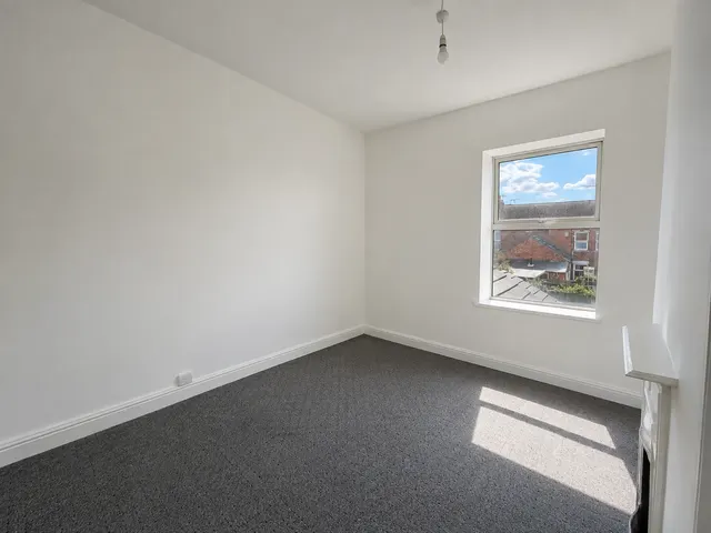 Dugdale Road, CV6, photo 1
