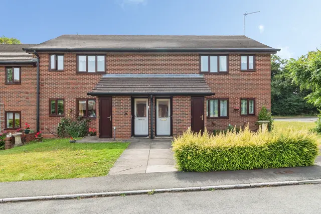 Wildwood Ringway, Stafford, ST17, photo 1