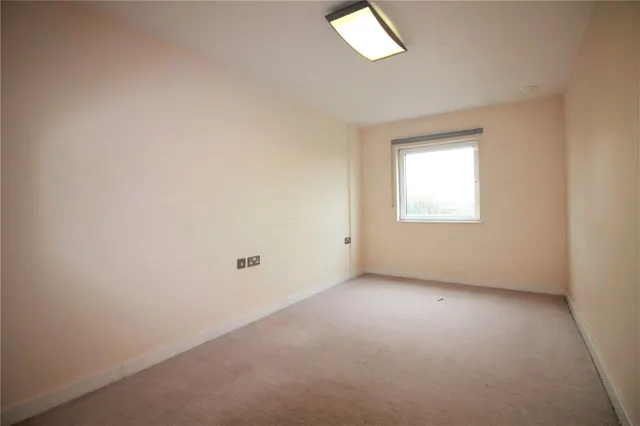 The Green, Southall, UB2, photo 3