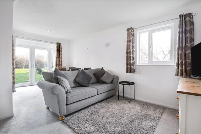 Tilebarn Close, Henley-on-Thames, RG9, photo 1
