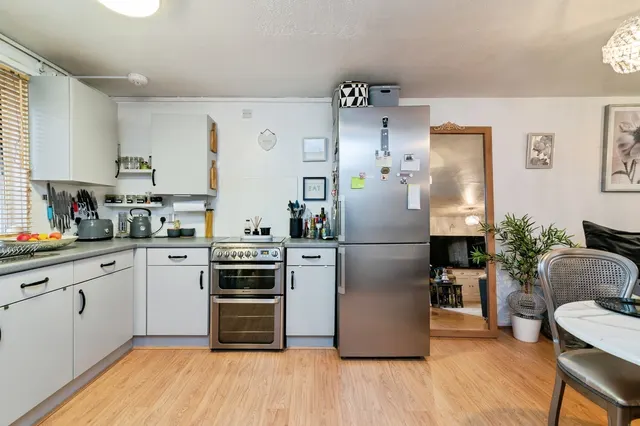 Photo 2 — Wyton Close, Nottingham, Nottinghamshire, NG5