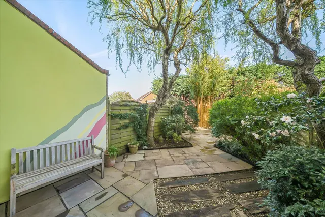 Northweald Lane, Kingston Upon Thames, KT2, photo 2
