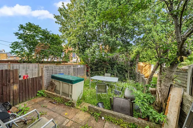 Photo 2 — Douglas Road, Addlestone KT15 2DZ
