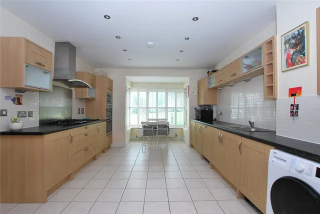 Knox Road, Queen Elizabeth Park, GU2, photo 2