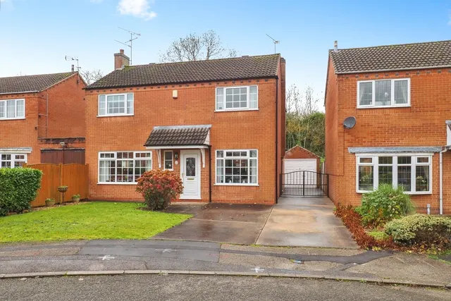 Cranbourne Grove, Hucknall, Nottingham, Nottinghamshire, NG15, photo 1
