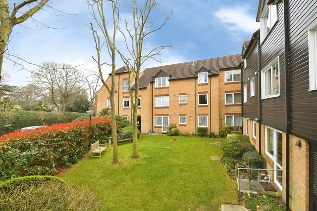 Sawyers Hall Lane, Brentwood, Essex, CM15, photo 1