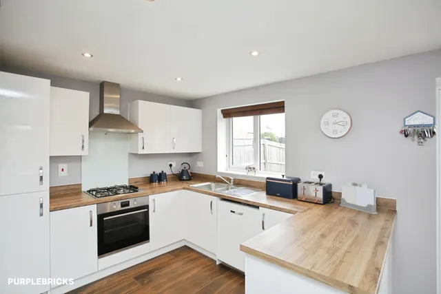 Julius Way, Nuneaton, CV11, photo 3