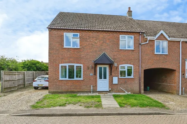 Crown Gardens, Wereham, King's Lynn, Norfolk, PE33, photo 1