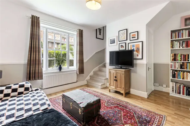 Photo 3 — Harcourt House, Albion Avenue, London, SW8 2AB