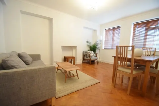 Stamford Court, W6, photo 3