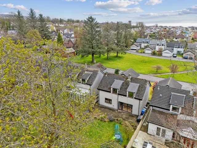 Dalmore Crescent, Helensburgh, G84, photo 1