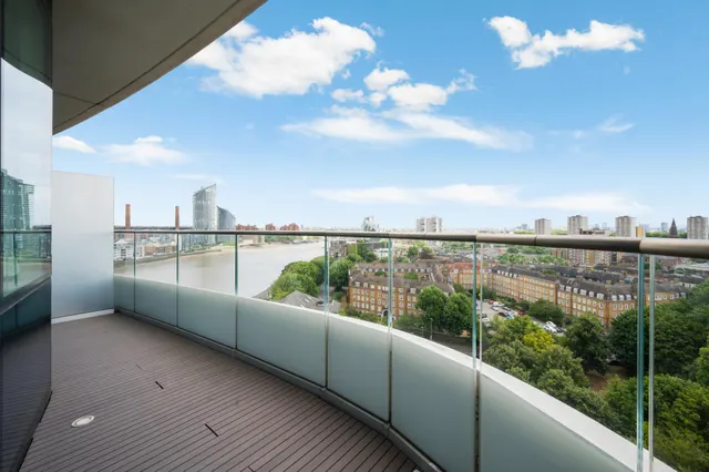 Lombard Road, Battersea, SW11, photo 3
