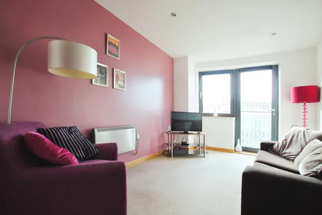 Salts Mill Road, Shipley, BD17, photo 1